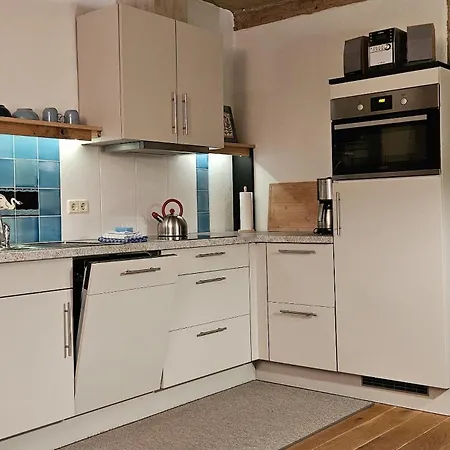 Apartment Schulstrasse 9 *