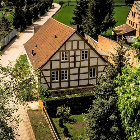 Schulstrasse 9