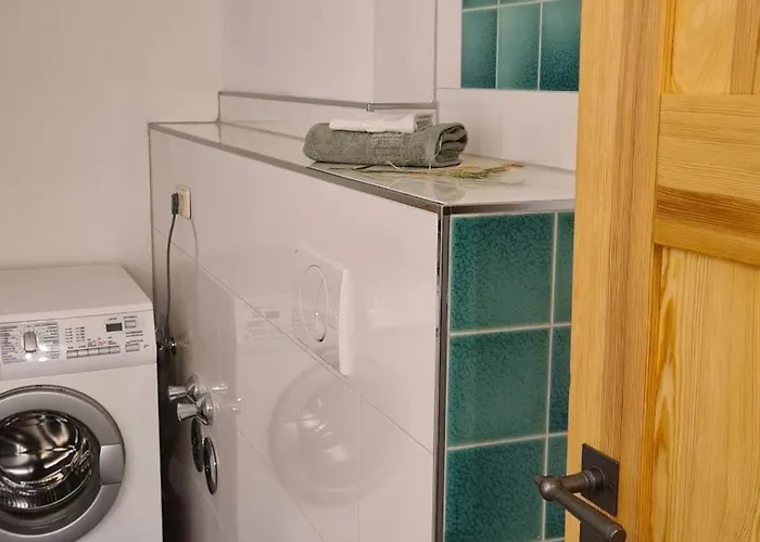 Appartement Schulstrasse 9 *